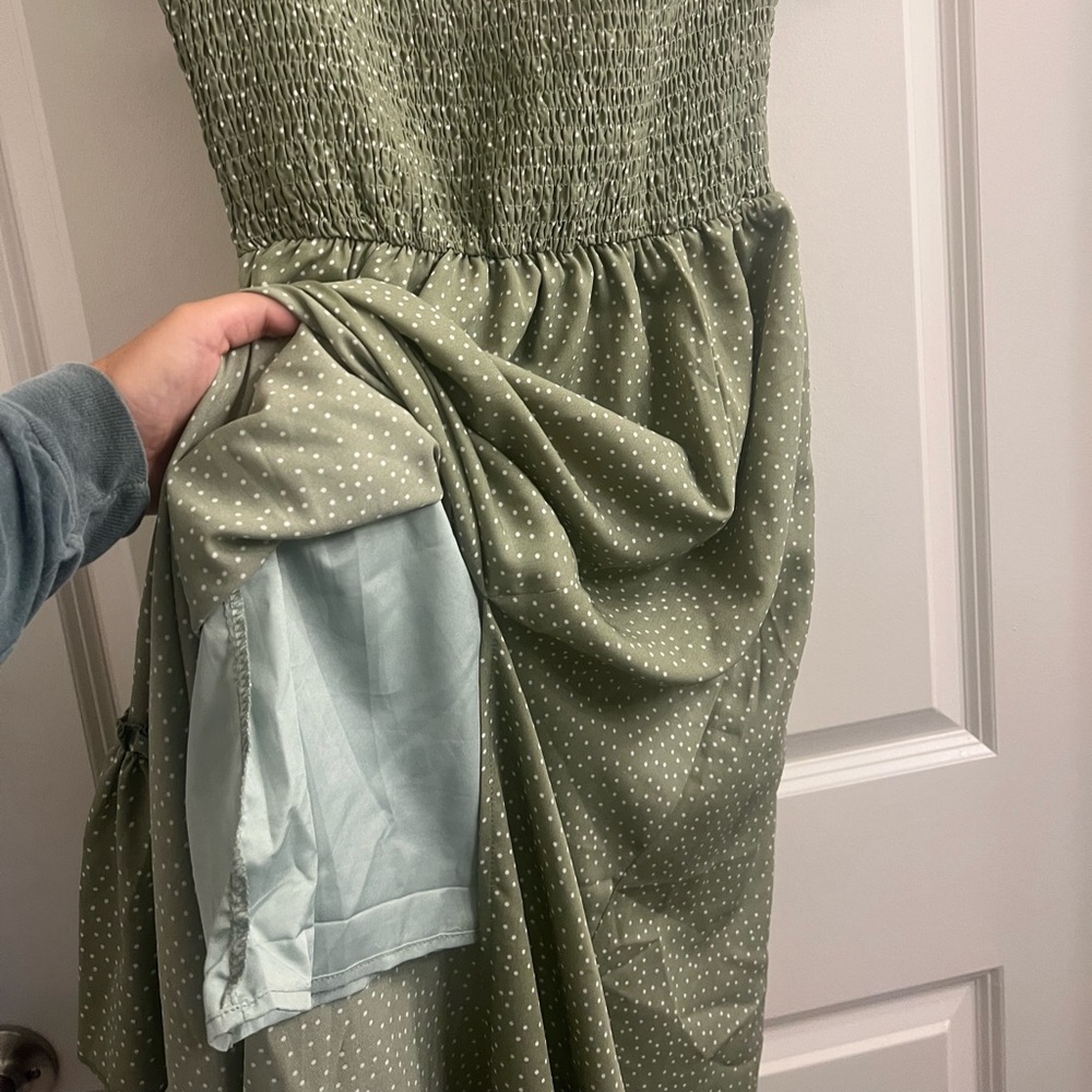 Simplee Green Ruched Maxi Dress - Picture 6 of 7